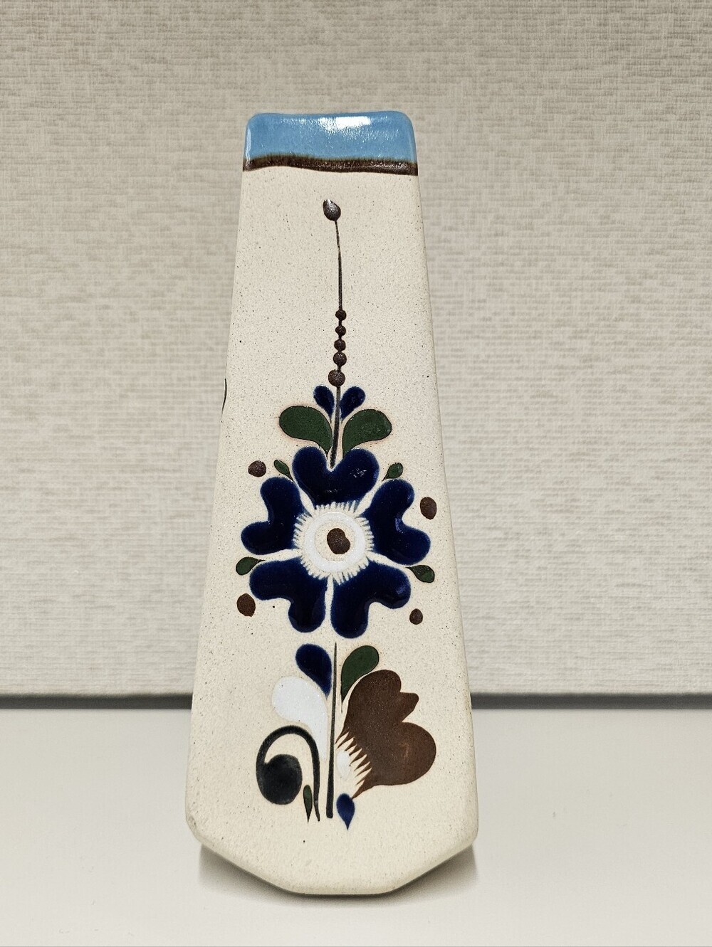 Beautiful Vintage Signed Hand-Painted Tonala Mexican Blue Floral Pottery Vase